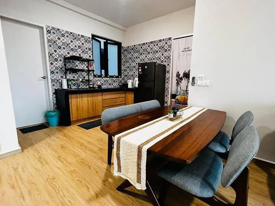 Melaka Town/Sea View/10 Min To Jonker/4-6Pax Apartment